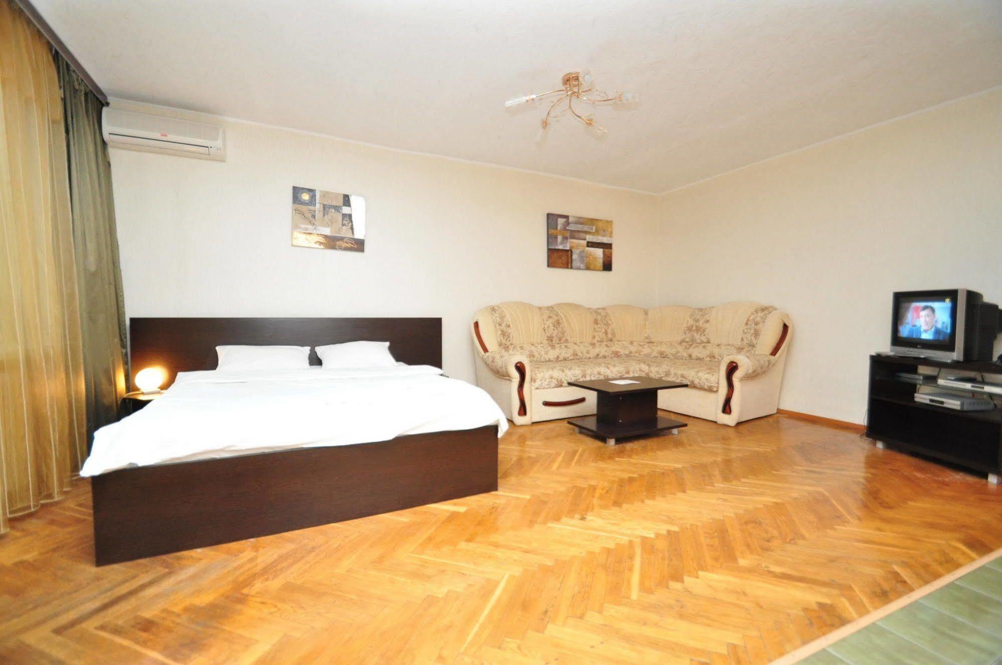 Dayflat Apartments On The Left Bank Kiew Exterior foto